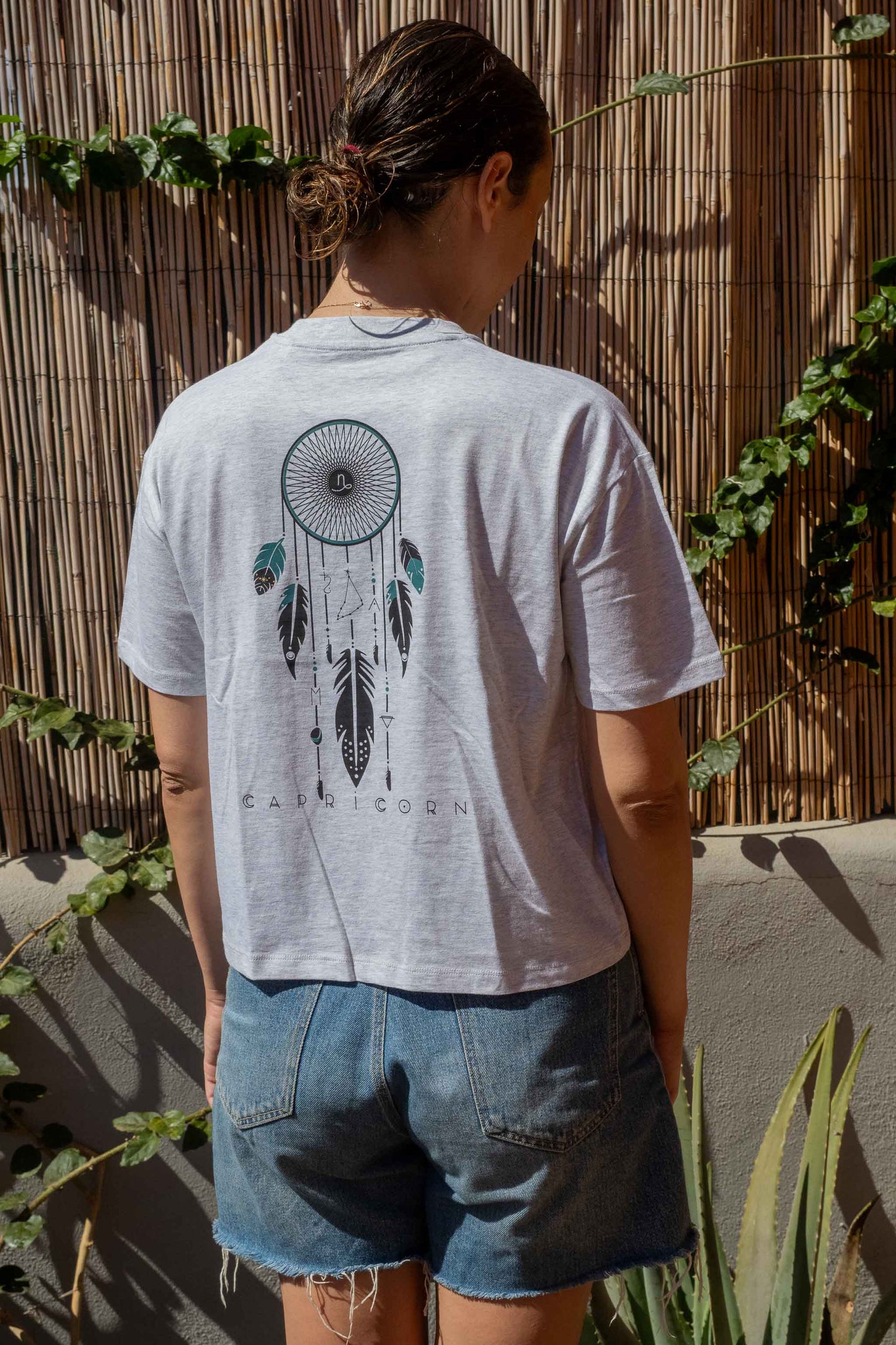CAMISETA LYRA CAPRICORNIO – Camiseta oversize ecológica de mujer