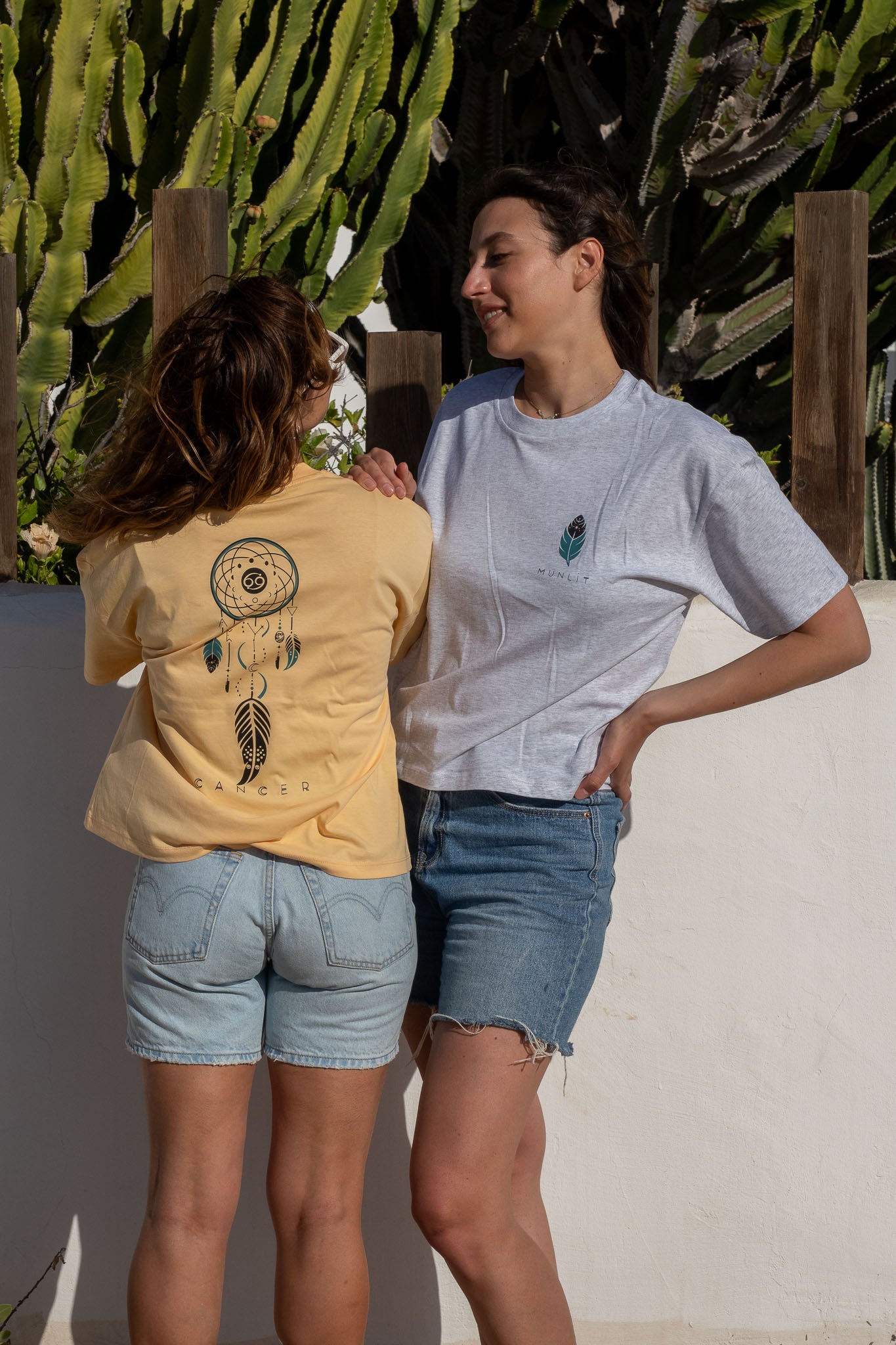 CAMISETA LYRA CANCER – Camiseta oversize ecológica de mujer
