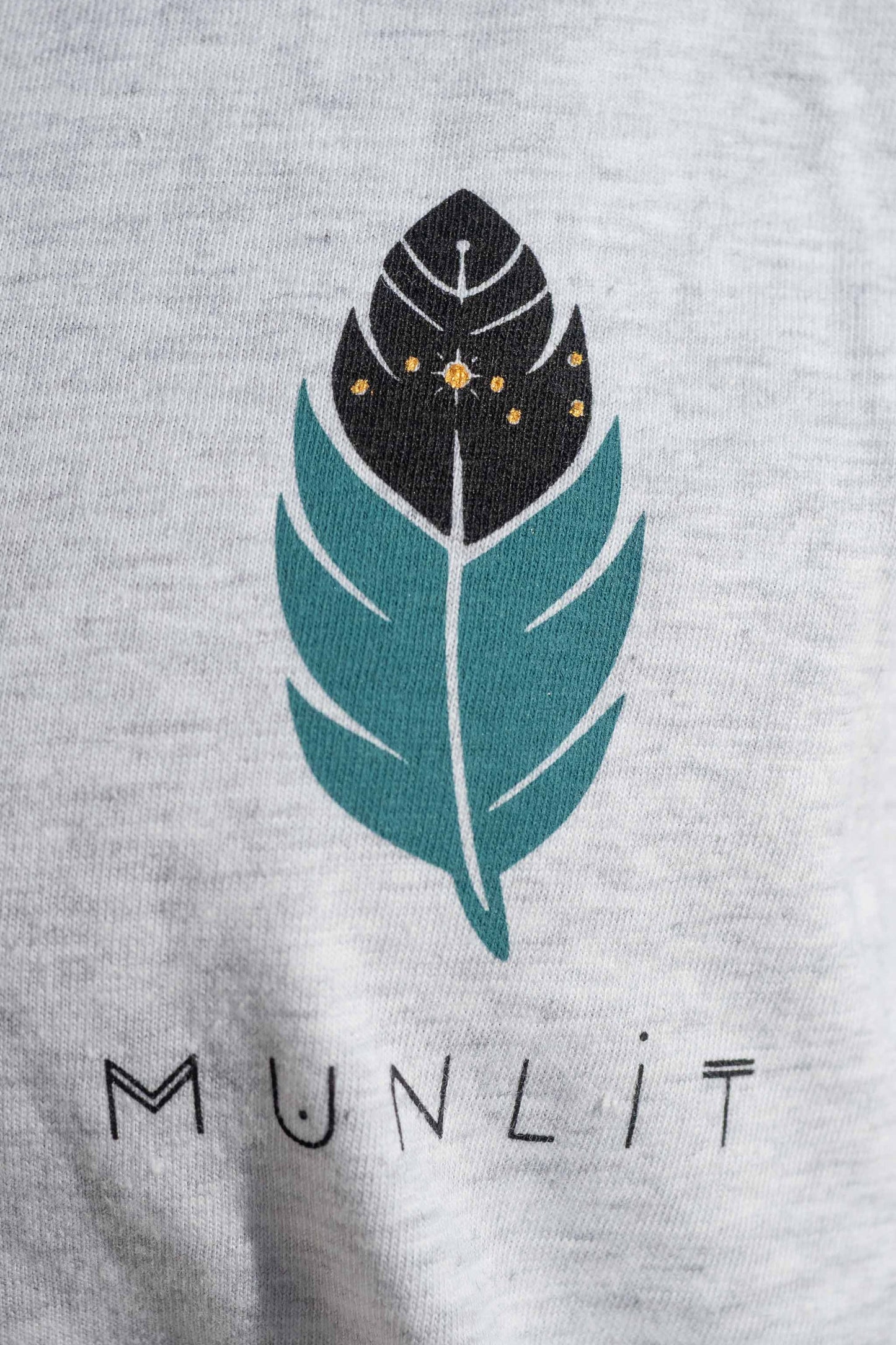 Camiseta LYRA Aries · orgánica y oversize