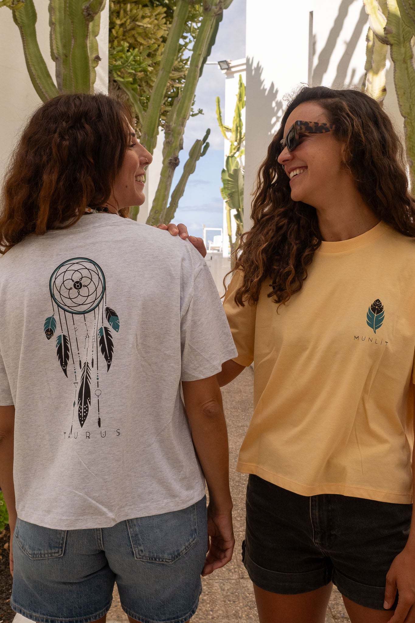 CAMISETA LYRA TAURO – Camiseta oversize ecológica de mujer