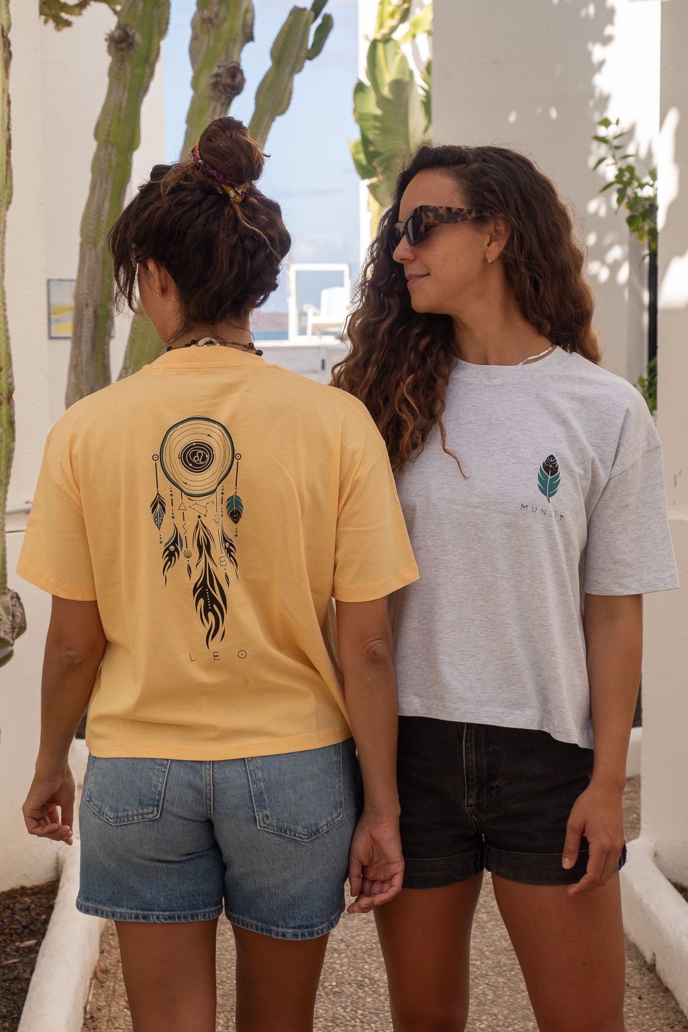 CAMISETA LYRA LEO – Camiseta oversize ecológica de mujer