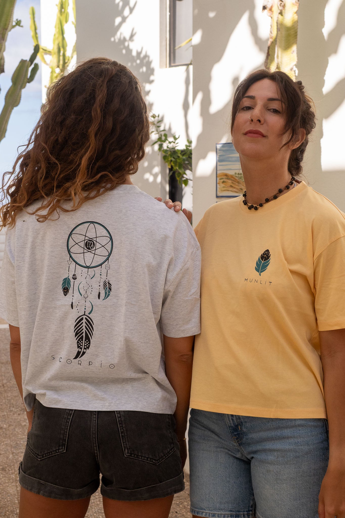 Camiseta LYRA Escorpio · orgánica y oversize