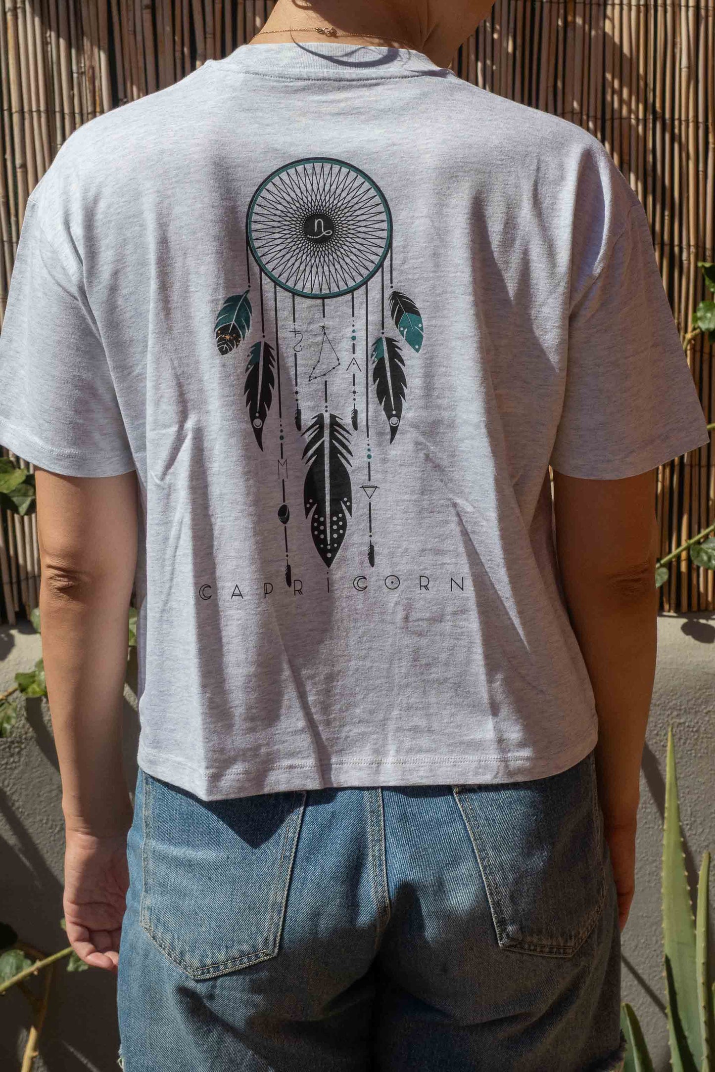 CAMISETA LYRA CAPRICORNIO – Camiseta oversize ecológica de mujer