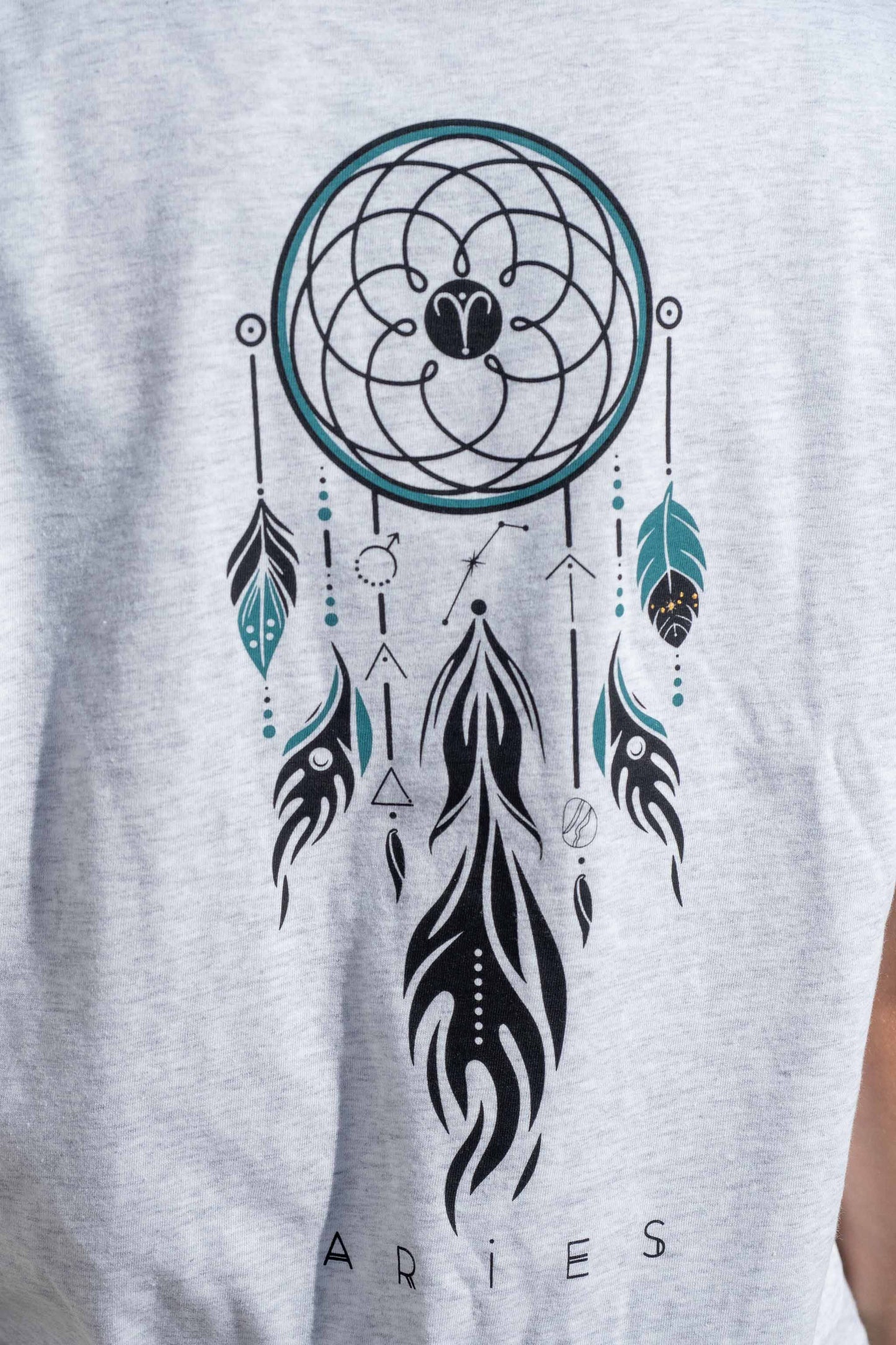 CAMISETA LYRA ARIES – Camiseta oversize ecológica de mujer
