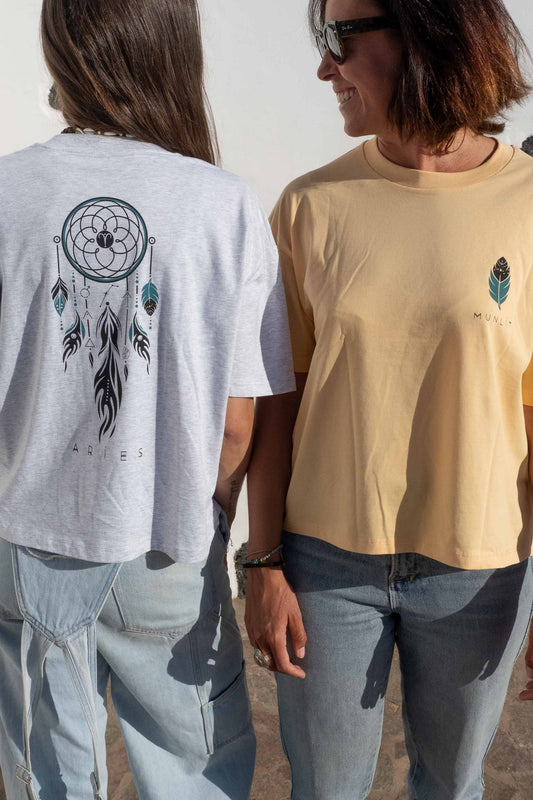 Camiseta LYRA Aries · orgánica y oversize