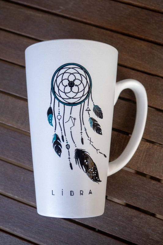 TAZA ESTILIZADA MUG LIBRA ATRAPASUEÑOS