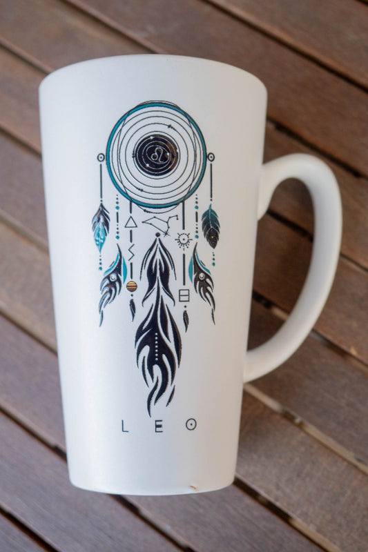 TAZA ESTILIZADA MUG LEO ATRAPASUEÑOS