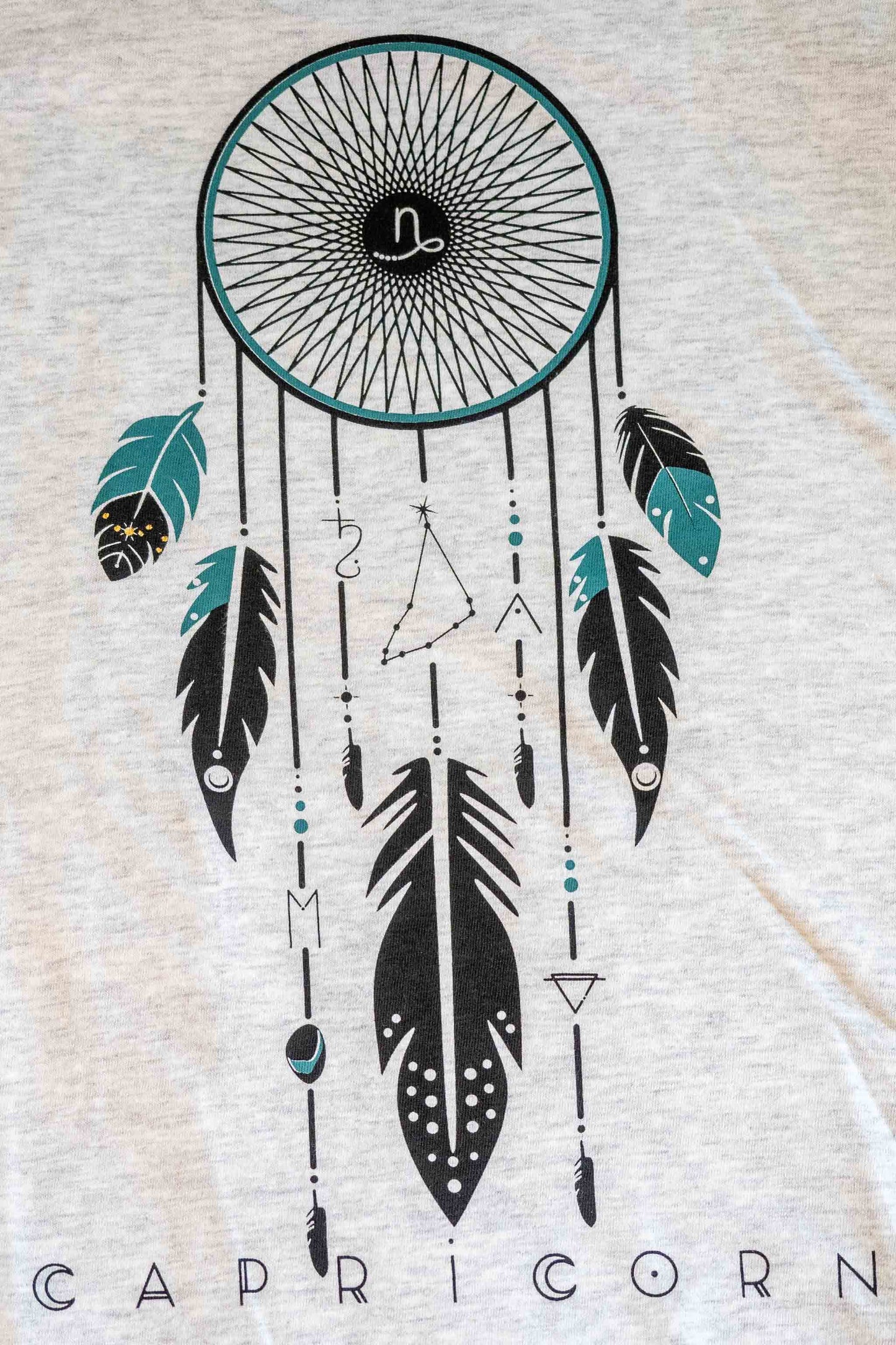 CAMISETA LYRA CAPRICORNIO – Camiseta oversize ecológica de mujer