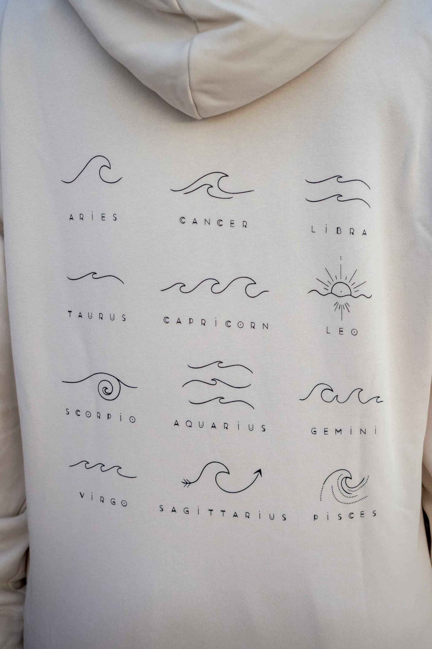 Sudadera ZENITH Waves · unisex y ecológica con capucha