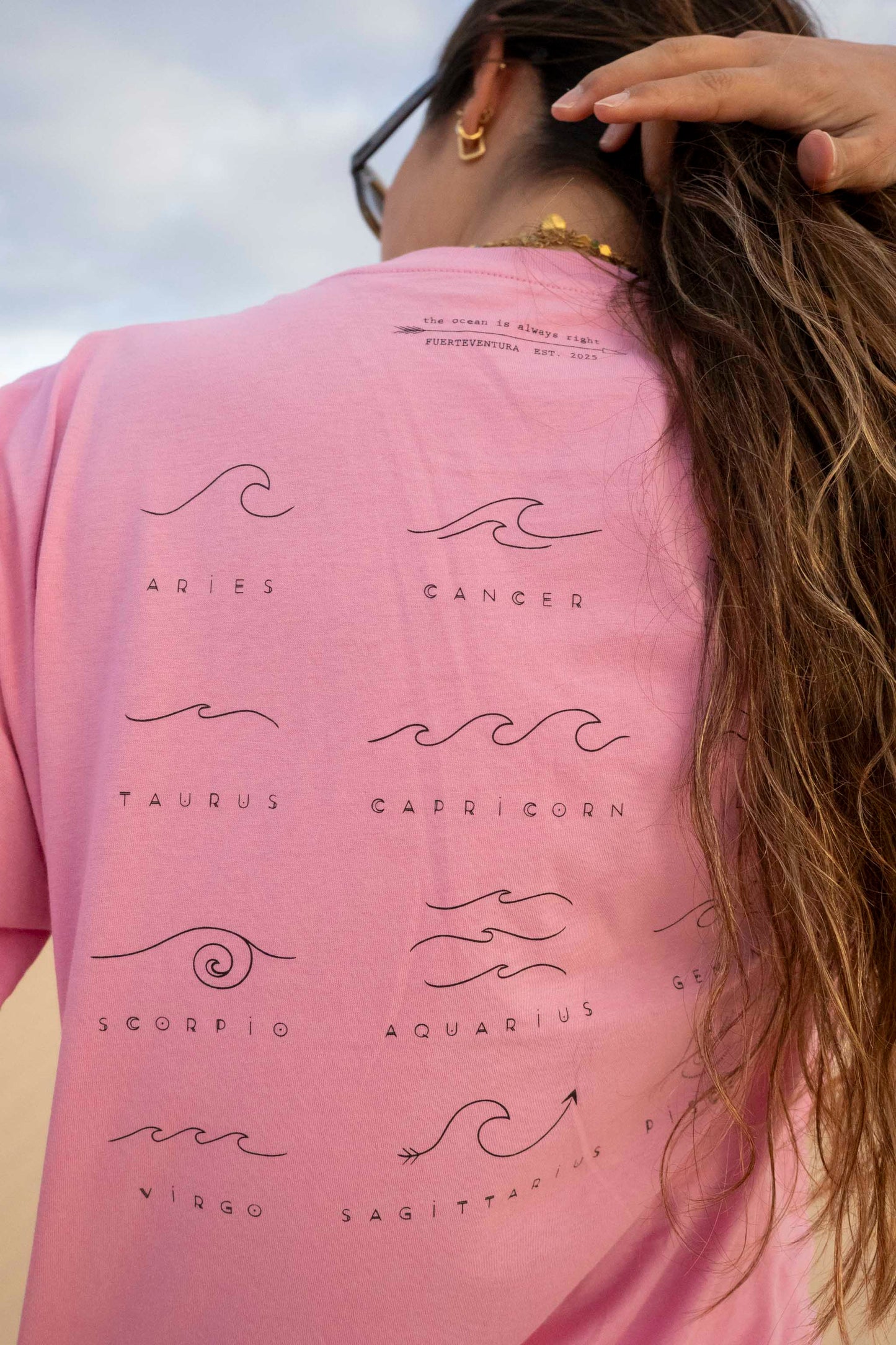 Camiseta LYRA Waves · oversize mujer y ecológica