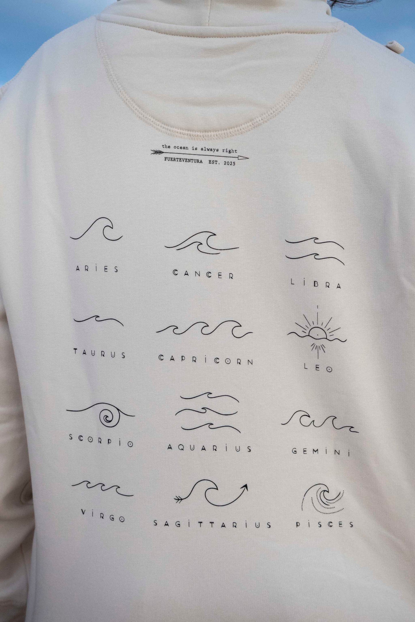 Sudadera ZENITH Waves · unisex y ecológica con capucha