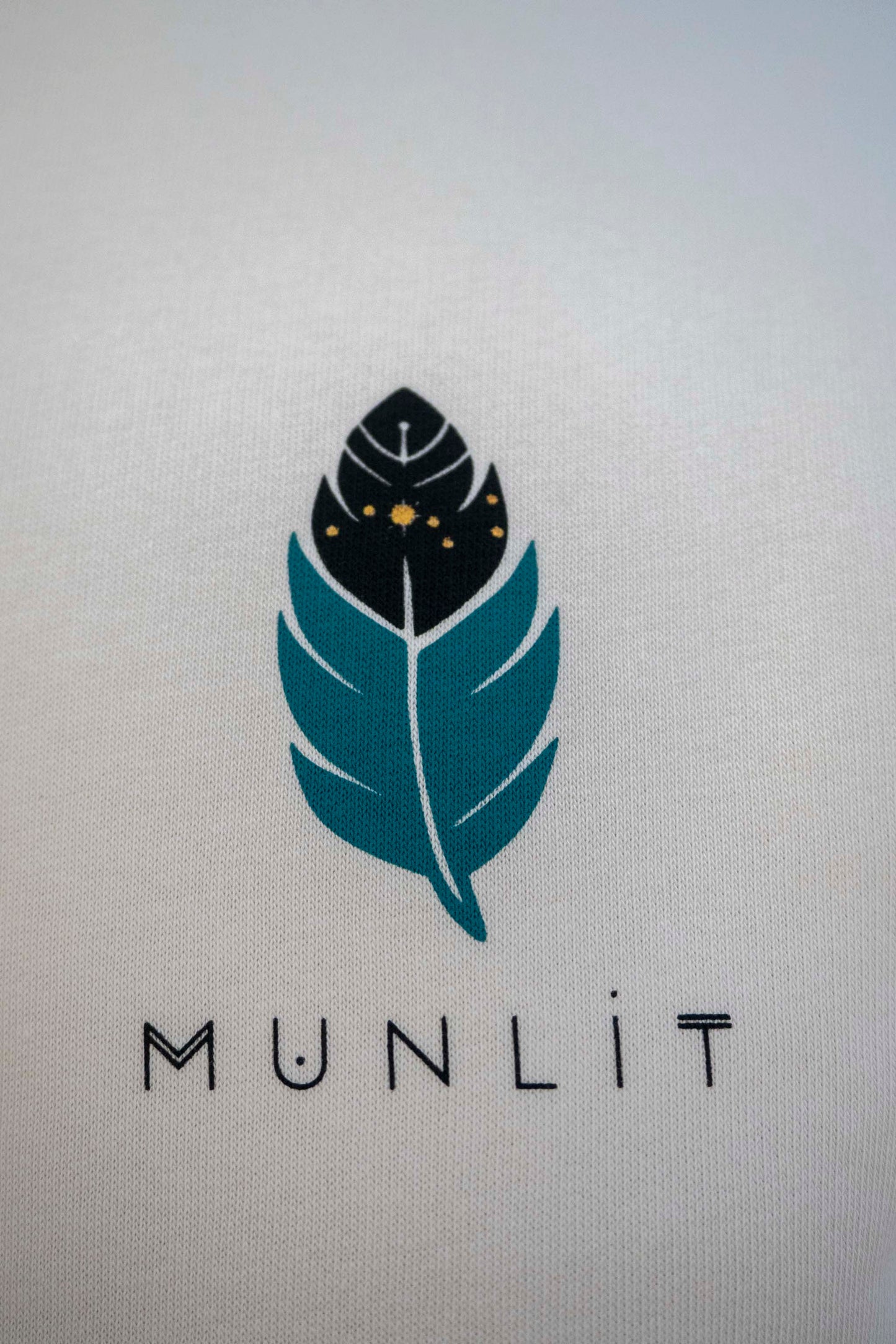 Sudadera ZENITH Waves · unisex y ecológica con capucha