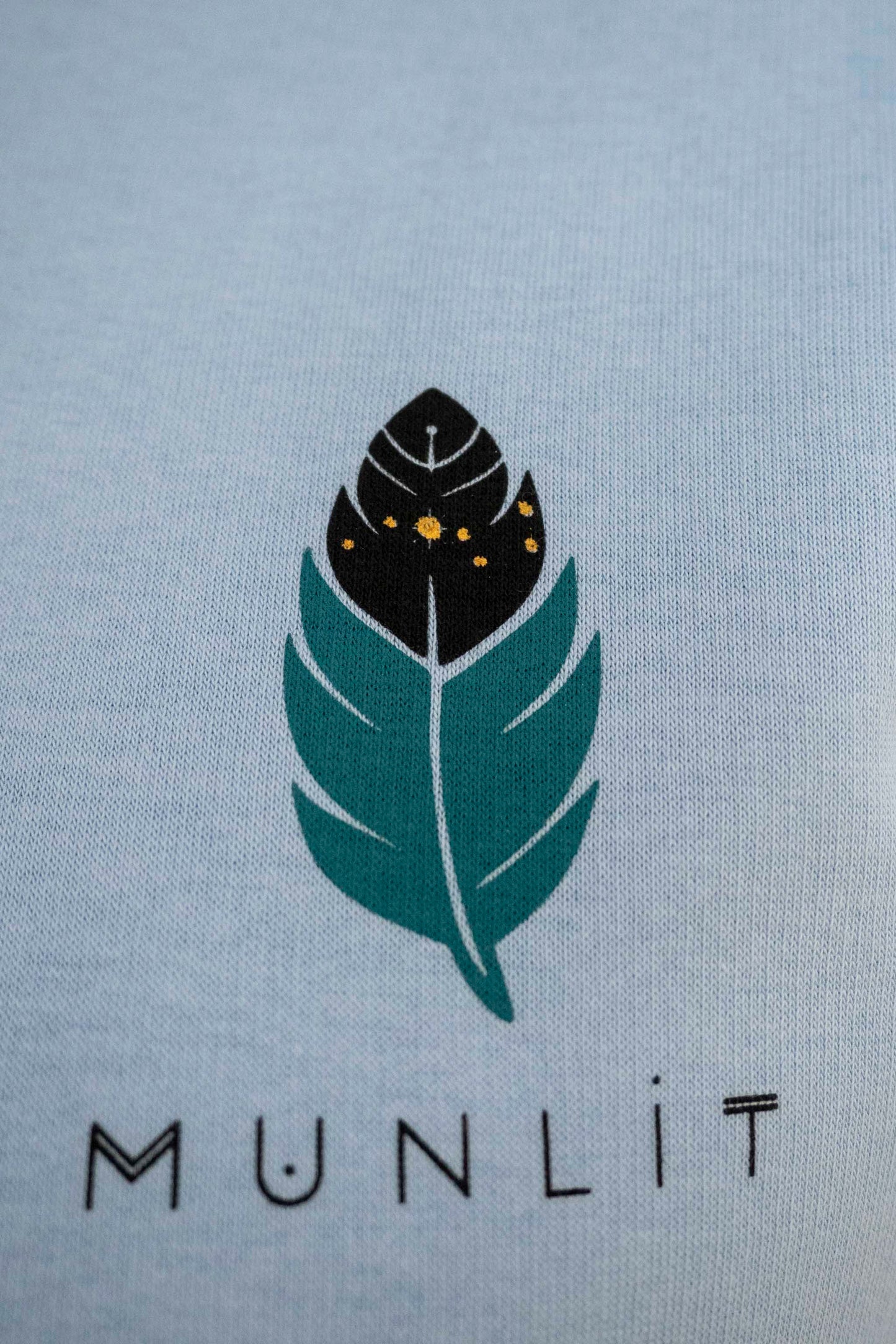 Sudadera ZENITH Waves · unisex y ecológica con capucha